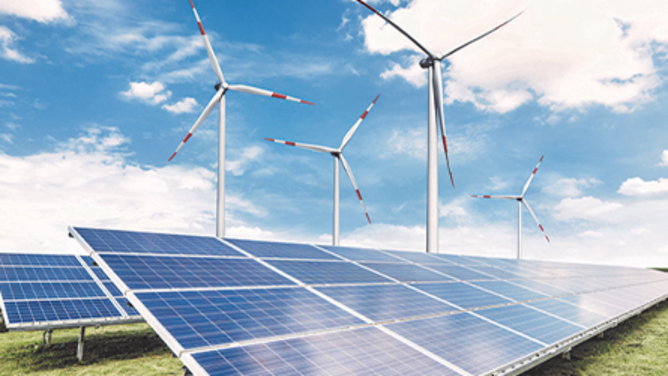 hybrid-solar_wind-solarpanele_vor_windraedern_900x599